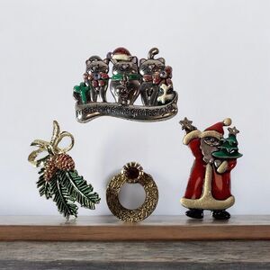 Christmas Lot of Brooches Pins, Cats, Pine Cones, Wreath, Santa, Some Signed
